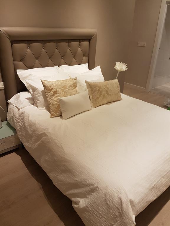 Apartamento GranVía4 Granada Bagian luar foto